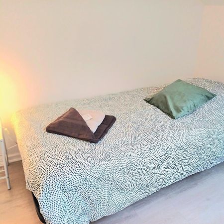Beauvais - Proche Aeroport - Chambres Privees Ngoại thất bức ảnh