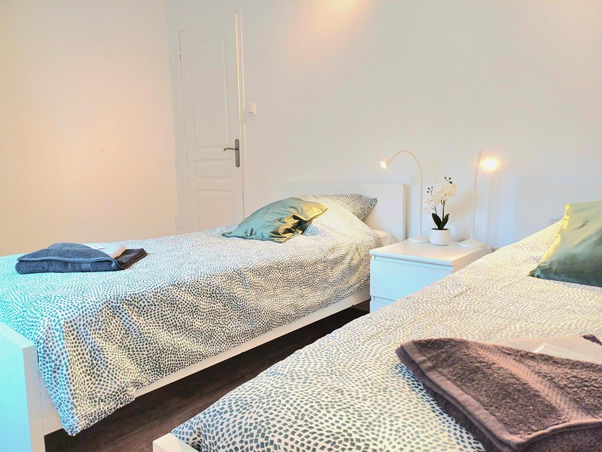 Beauvais - Proche Aeroport - Chambres Privees Ngoại thất bức ảnh